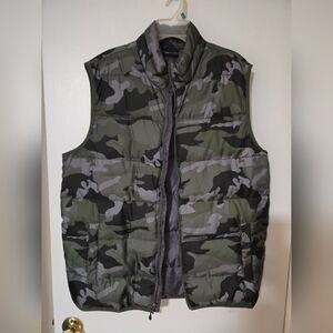 SWISS TECH Camo Puffer Vest Mens(Sz L)